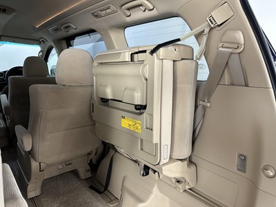 Lot 102 - 2010 Toyota Alphard Vellfire