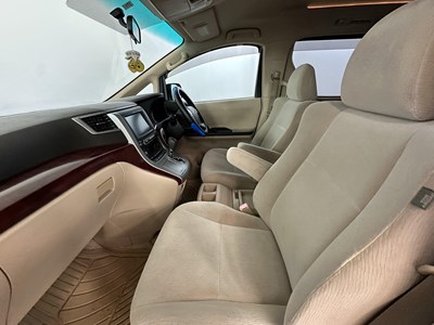 Lot 102 - 2010 Toyota Alphard Vellfire