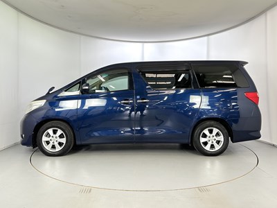 Lot 102 - 2010 Toyota Alphard Vellfire