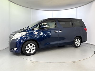 Lot 102 - 2010 Toyota Alphard Vellfire