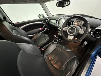 Lot 127 - 2009 Mini Cooper S