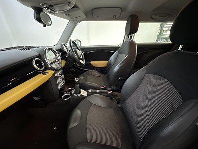 Lot 28 - 2007 Mini Cooper - NO RESERVE