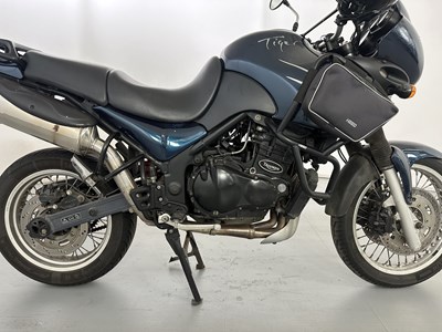 Lot 66 - 2000 Triumph Tiger
