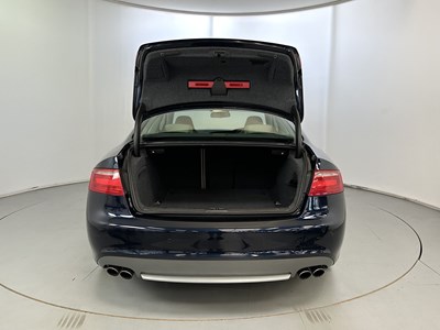 Lot 99 - 2008 Audi S5 V8