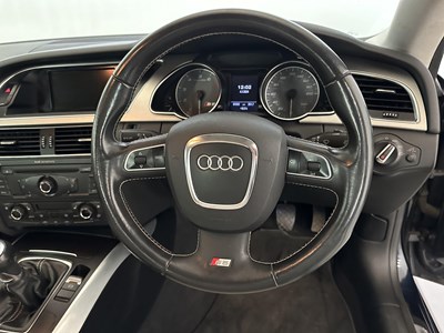 Lot 99 - 2008 Audi S5 V8
