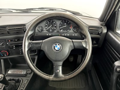 Lot 106 - 1989 BMW 325i Sport