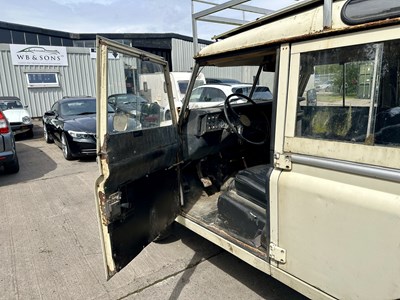 Lot 61 - 1976 Land Rover Santana 109'' - NO RESERVE