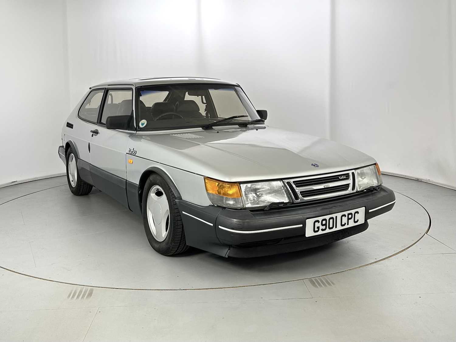 Lot 8 - 1989 Saab 900 Turbo