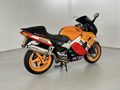 Lot 51 - 1999 Honda VFR800