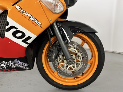 Lot 51 - 1999 Honda VFR800
