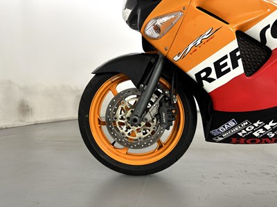 Lot 51 - 1999 Honda VFR800