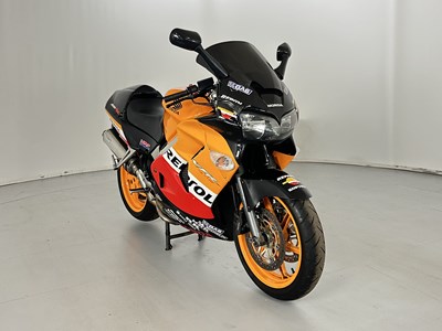 Lot 51 - 1999 Honda VFR800