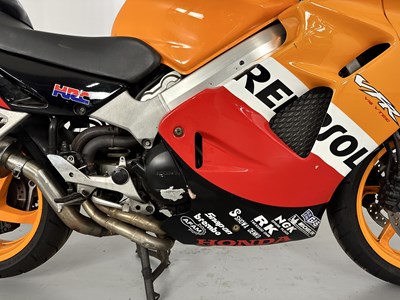 Lot 51 - 1999 Honda VFR800
