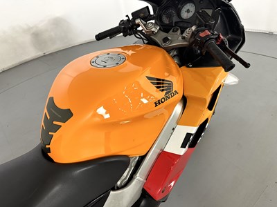Lot 51 - 1999 Honda VFR800
