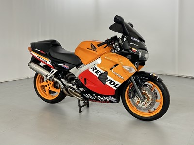 Lot 51 - 1999 Honda VFR800