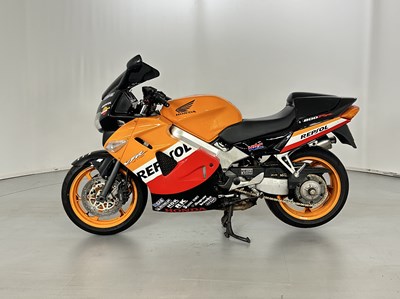 Lot 51 - 1999 Honda VFR800