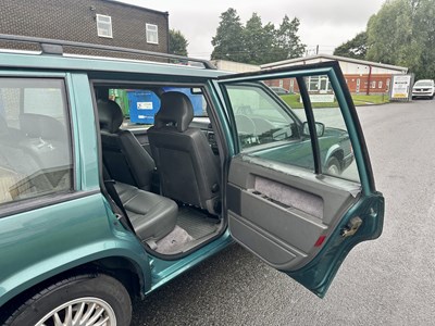 Lot 34 - 1994 Volvo 940 Wentworth