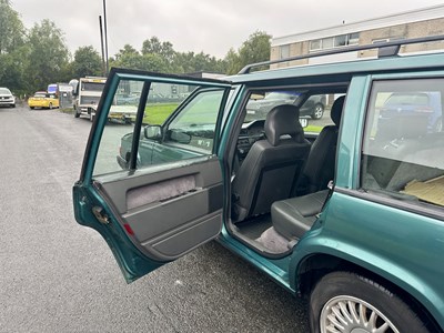 Lot 34 - 1994 Volvo 940 Wentworth