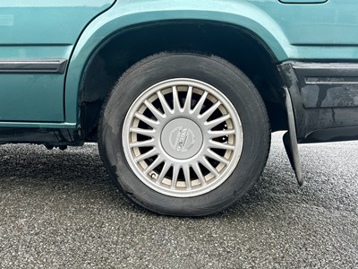 Lot 34 - 1994 Volvo 940 Wentworth