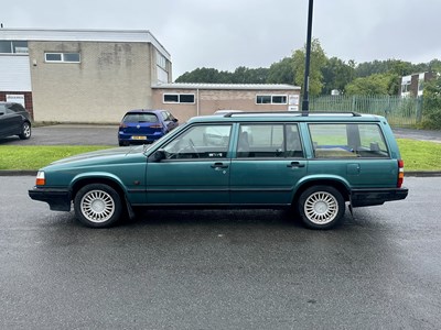 Lot 34 - 1994 Volvo 940 Wentworth