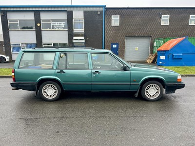 Lot 34 - 1994 Volvo 940 Wentworth