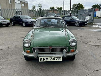 Lot 158 - 1967 MG BGT