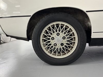 Lot 25 - 1987 Porsche 924S