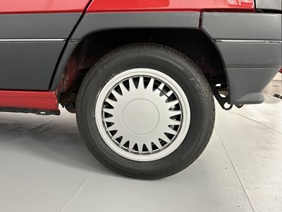 Lot 49 - 1990 Renault 5 Prima