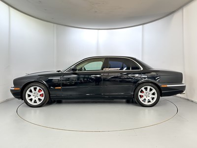 Lot 100 - 2004 Jaguar XJ8