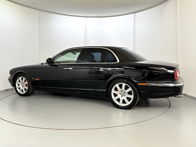 Lot 100 - 2004 Jaguar XJ8