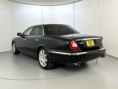 Lot 100 - 2004 Jaguar XJ8