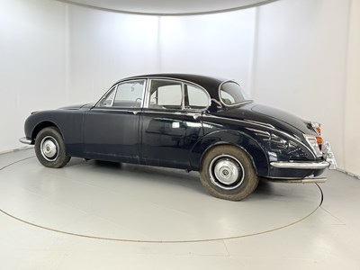 Lot 28 - 1968 Daimler 250