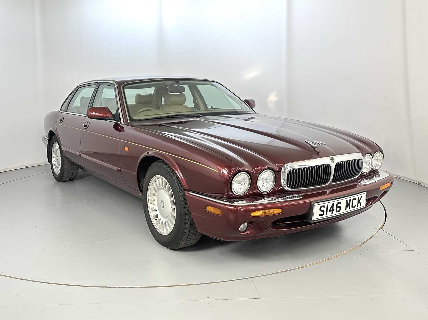 Lot 50 - 1998 Jaguar XJ8