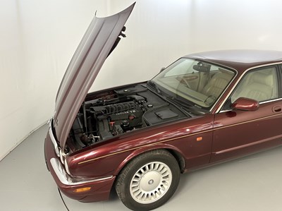 Lot 50 - 1998 Jaguar XJ8