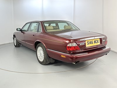 Lot 143 - 1998 Jaguar XJ8