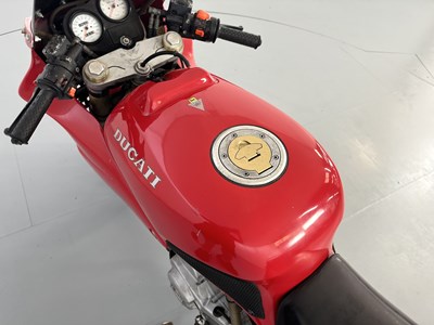 Lot 101 - 2000 Ducati 750 - NO RESERVE