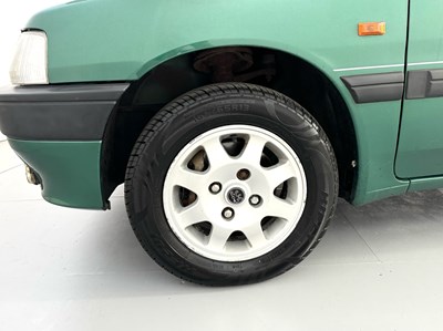 Lot 52 - 1995 Peugeot 106 Roland Garros