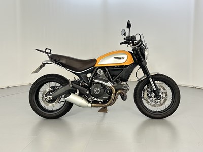 Lot 142 - 2016 Ducati Scrambler