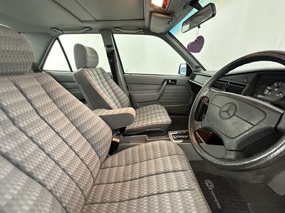 Lot 150 - 1993 Mercedes-Benz 190D