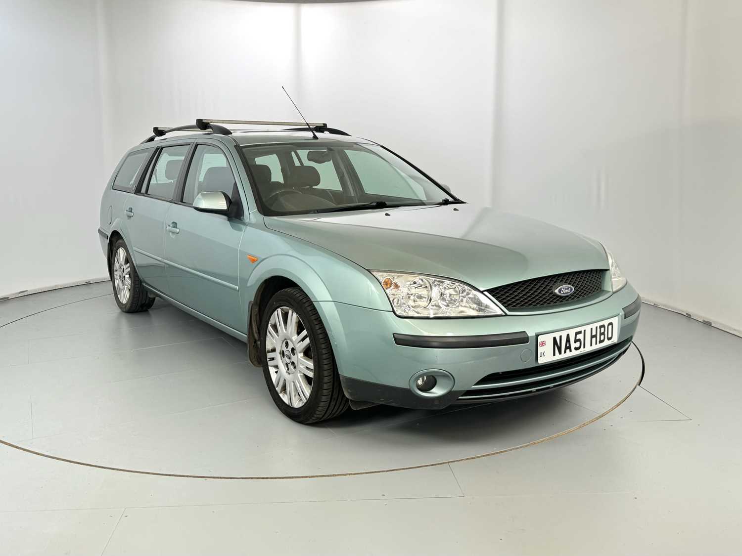 Lot 144 - 2001 Ford Mondeo Ghia X