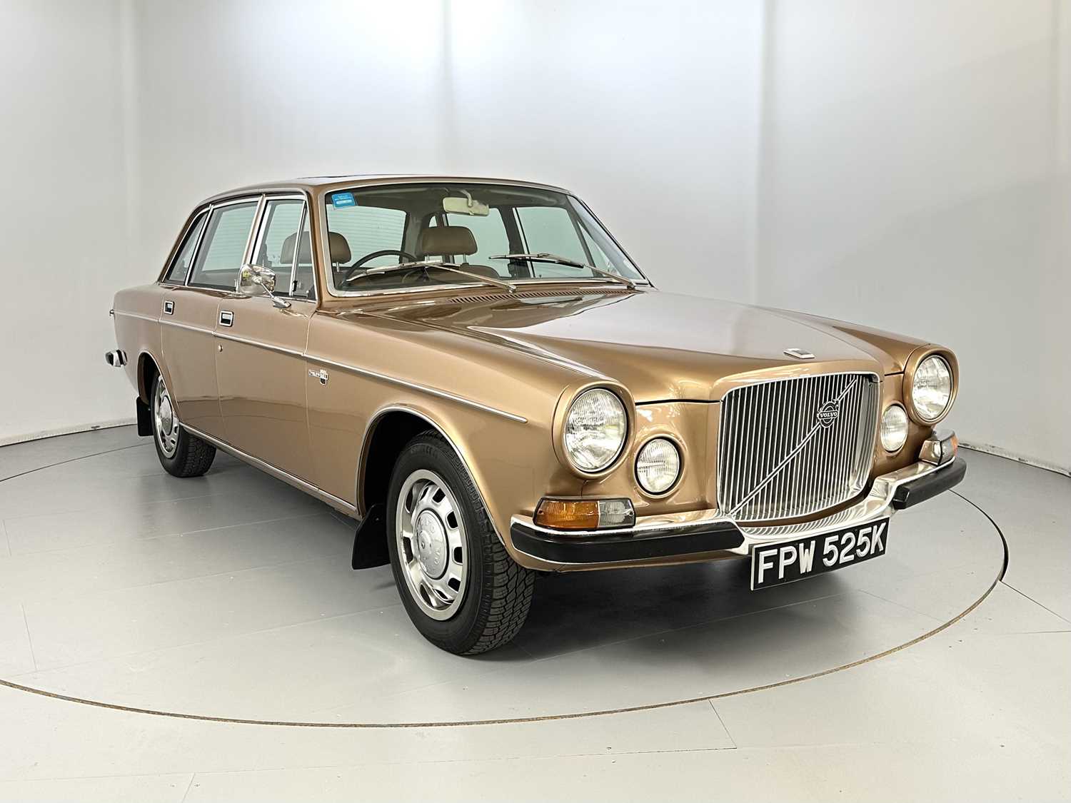 Lot 91 - 1972 Volvo 164