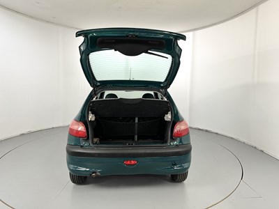 Lot 137 - 2001 Peugeot 206