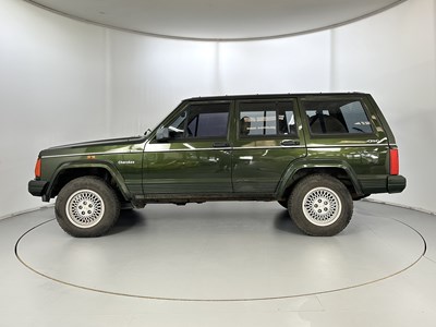 Lot 38 - 1995 Jeep Cherokee - NO RESERVE