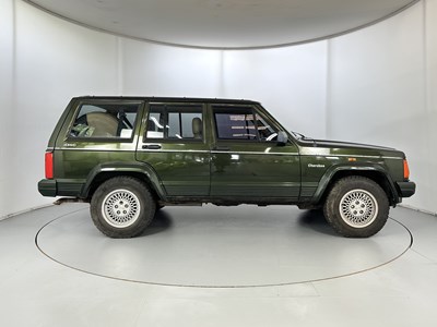 Lot 38 - 1995 Jeep Cherokee - NO RESERVE