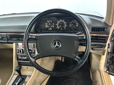 Lot 97 - 1989 Mercedes-Benz 500SEL