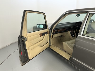 Lot 97 - 1989 Mercedes-Benz 500SEL