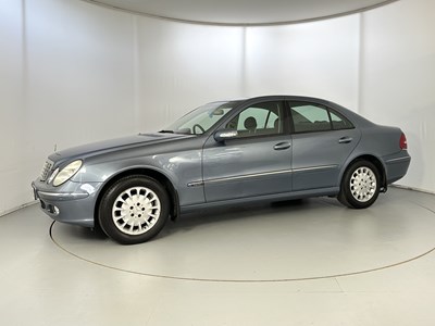 Lot 76 - 2002 Mercedes-Benz E220