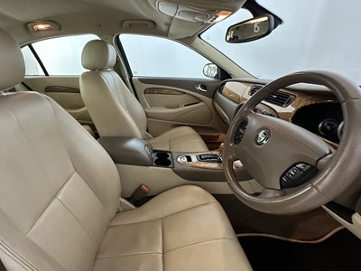 Lot 14 - 2006 Jaguar S-Type