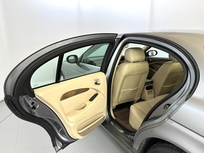 Lot 14 - 2006 Jaguar S-Type