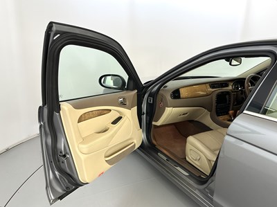 Lot 14 - 2006 Jaguar S-Type